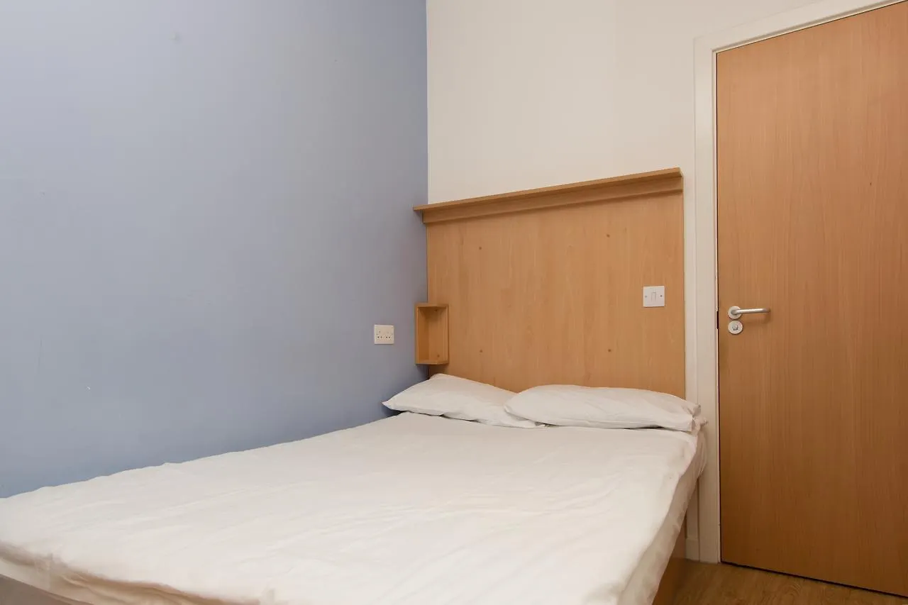 Destiny Student - Cowgate Daire Edinburgh 0*,  Birleşik Krallık